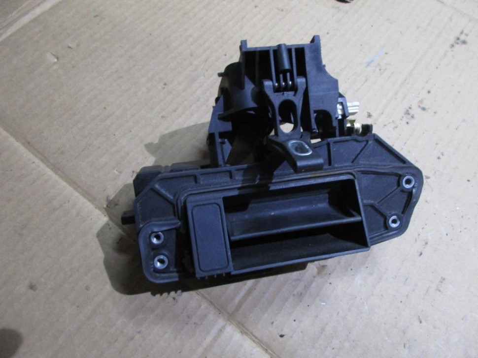 Ручка открытия багажника MERCEDES-BENZ E-класс W211/S211 (2002 - 2006) фото 1 — Разборка Мерседес