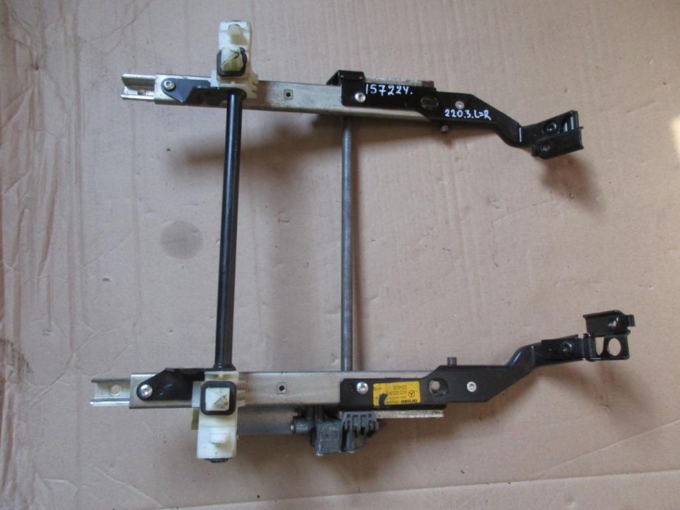 Механизм регулировки сидений MERCEDES-BENZ S-класс W220 рестайлинг (2002 - 2005) фото 1 — Разборка Мерседес