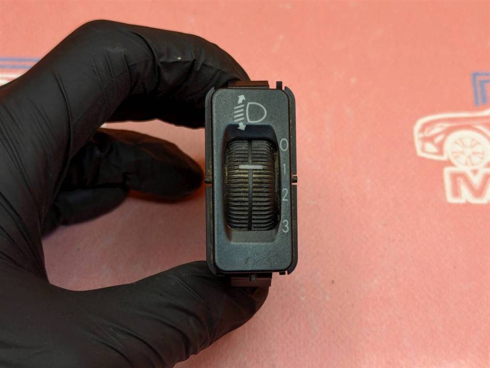 Кнопка корректора фар MERCEDES-BENZ M-класс W163 рестайлинг (2001 - 2005) фото 1 — Разборка Мерседес