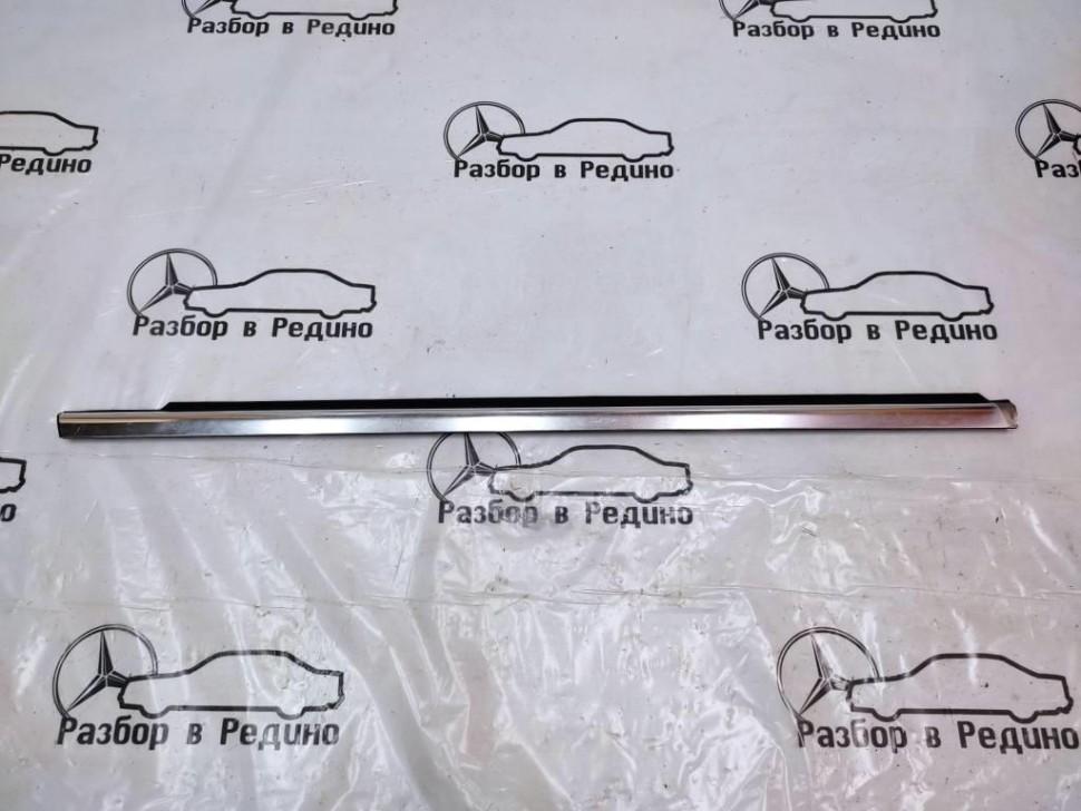 Молдинг стекла двери MERCEDES-BENZ R-класс W251 (2005 - 2007) фото 1 — Разборка Мерседес
