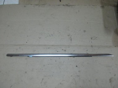 Молдинг стекла двери MERCEDES-BENZ CLS-класс C218/X218 рестайлинг (2014 - 2017) — Разборка Мерседес