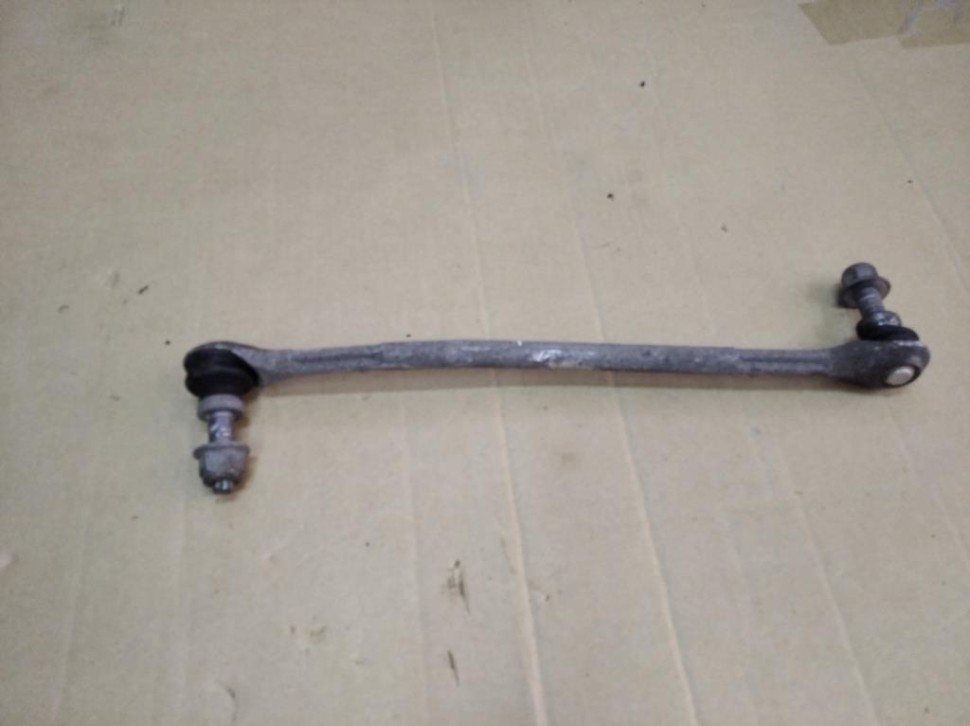 Стойка стабилизатора MERCEDES-BENZ GLA-класс X156 рестайлинг (2017 - 2020) фото 1 — Разборка Мерседес