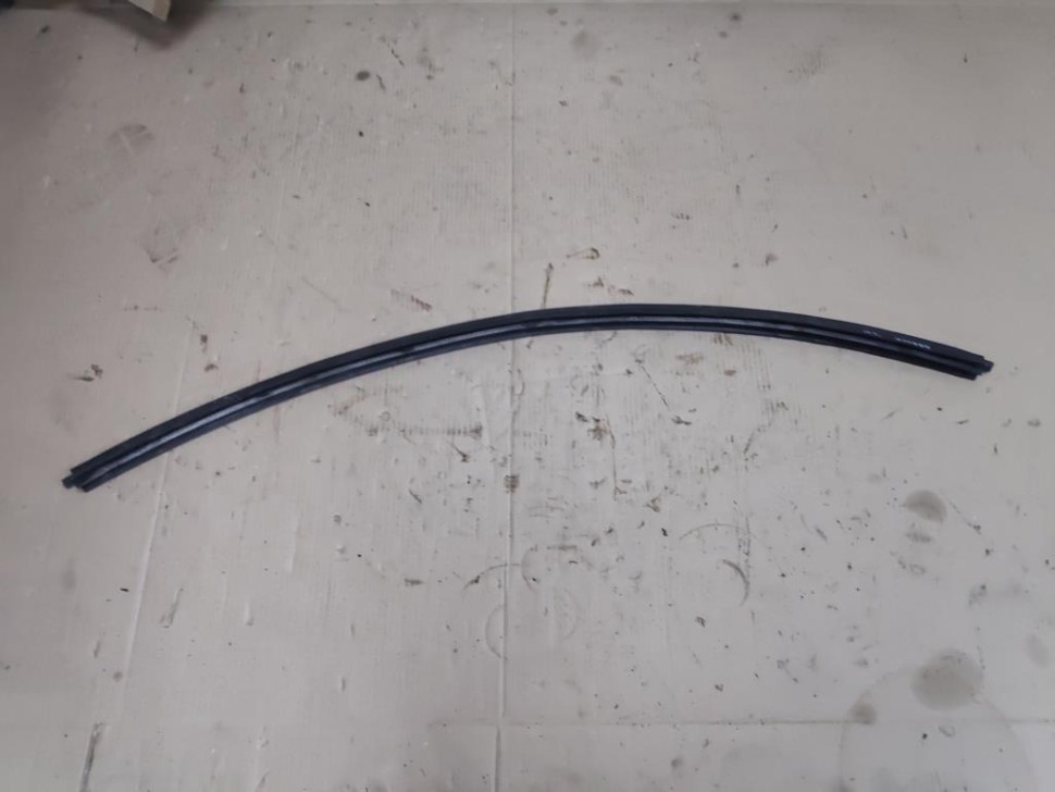 Уплотнитель водостока ( жабо ) MERCEDES-BENZ M-класс W163 рестайлинг (2001 - 2005) фото 1 — Разборка Мерседес