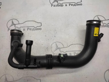 Патрубок воздушный MERCEDES-BENZ C-класс W204/S204 (2006 - 2011) — Разборка Мерседес