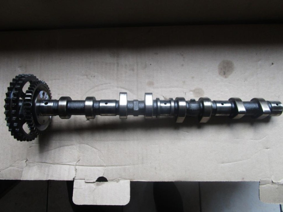 Распредвал выпускной MERCEDES-BENZ Vito W638 (1996 - 2003) фото 1 — Разборка Мерседес