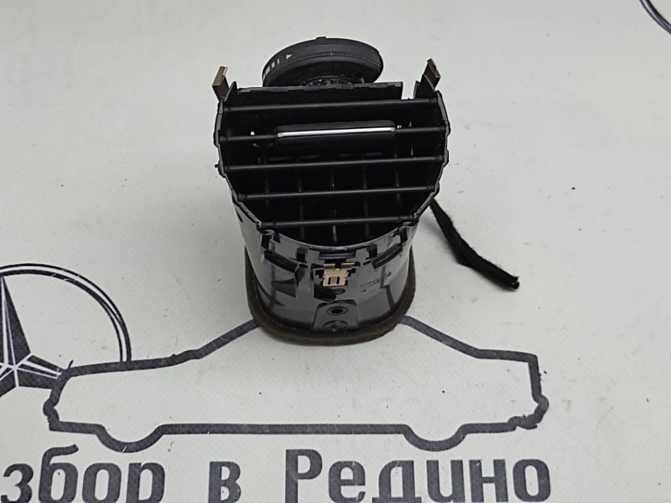 Воздуховод MERCEDES-BENZ C-класс W204/S204/С204 рестайлинг (2011 - 2015) фото 1 — Разборка Мерседес