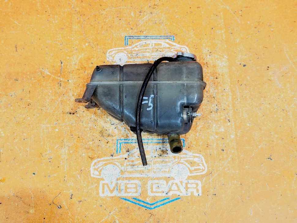 Бачок расширительный MERCEDES-BENZ E-класс W124/S124/C124/A124 (1984 - 1997) фото 1 — Разборка Мерседес