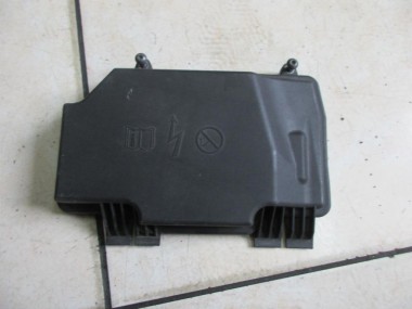 Крышка блока предохранителей MERCEDES-BENZ C-класс W205/S205/C205/A205 (2014 - 2018) — Разборка Мерседес