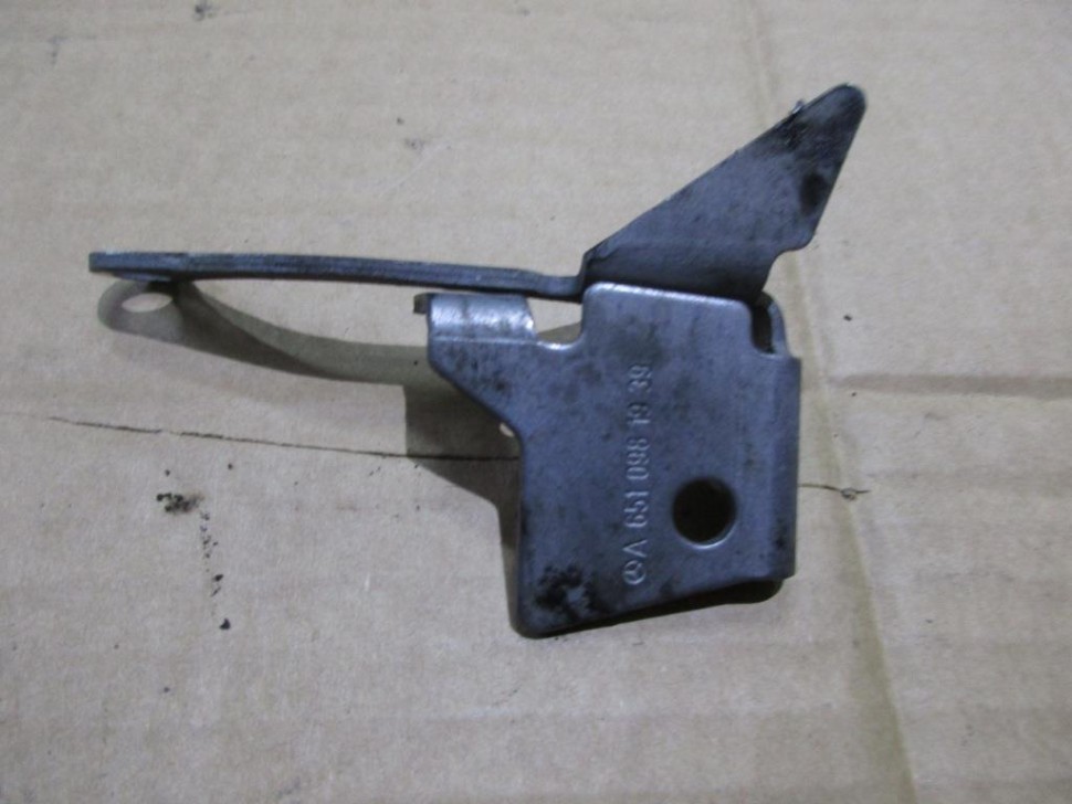 Кронштейн MERCEDES-BENZ E-класс W212/S212/C207/A207 (2009 - 2013) фото 1 — Разборка Мерседес