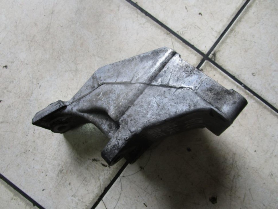 Лапа левая MERCEDES-BENZ M-класс W163 рестайлинг (2001 - 2005) фото 1 — Разборка Мерседес