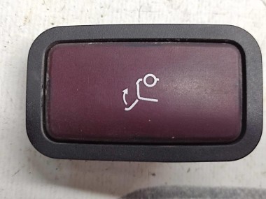 Кнопка закрытия багажника MERCEDES-BENZ E-класс W211/S211 (2002 - 2006) — Разборка Мерседес