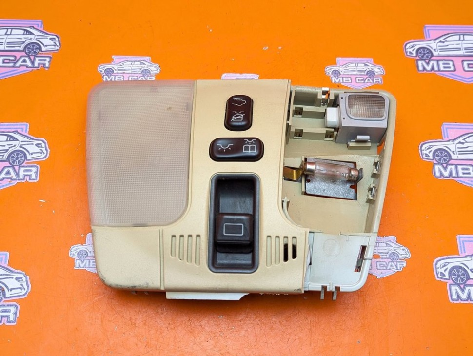 Плафон салона MERCEDES-BENZ E-класс W210/S210 рестайлинг (1999 - 2003) фото 1 &mdash; Разборка Мерседес