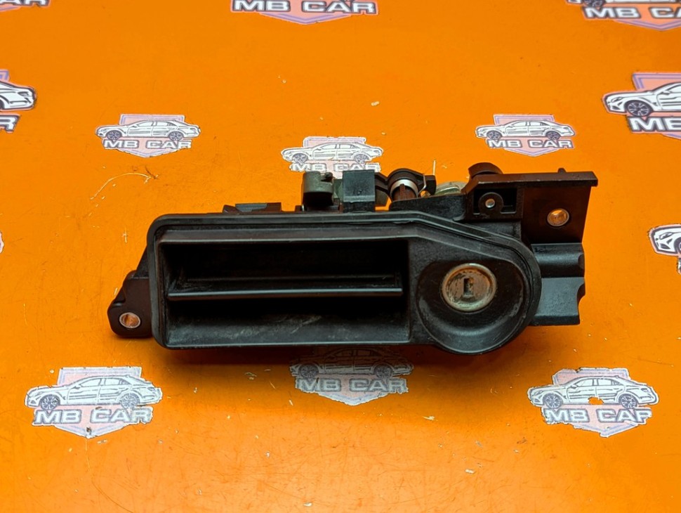 Ручка открытия багажника MERCEDES-BENZ C-класс W203/S203/CL203 (2000 - 2004) фото 1 — Разборка Мерседес