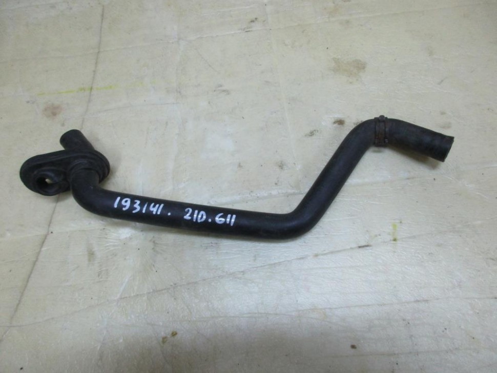 Патрубок ОЖ MERCEDES-BENZ E-класс W210/S210 (1995 - 1999) фото 1 — Разборка Мерседес