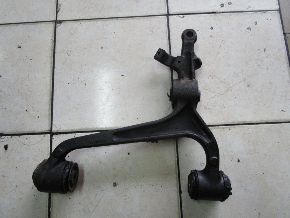 Рычаг передний нижний левый MERCEDES-BENZ E-класс W210/S210 (1995 - 1999) фото 1 — Разборка Мерседес