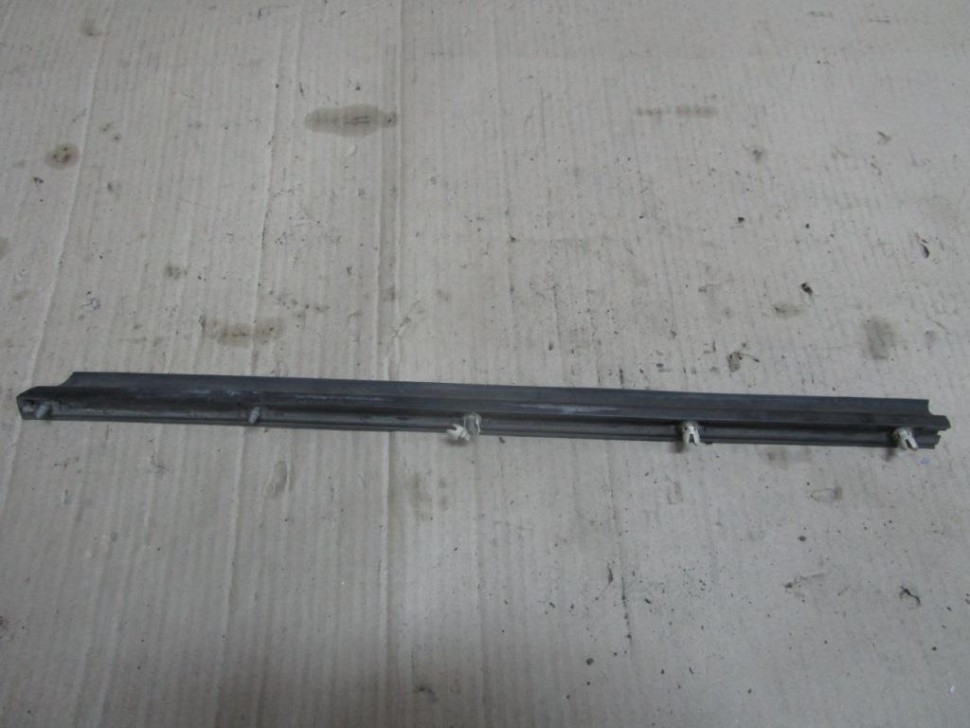 Накладка двери MERCEDES-BENZ C-класс W202/S202 (1993 - 1997) фото 1 — Разборка Мерседес