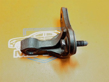 Петля двери MERCEDES-BENZ M-класс W164 (2005 - 2008) — Разборка Мерседес