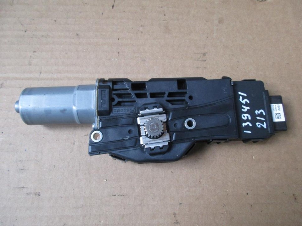 Моторчик люка MERCEDES-BENZ E-класс W213/S213/C238/A238 (2016 - 2021) фото 1 — Разборка Мерседес