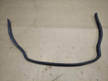 Уплотнитель водостока ( жабо ) MERCEDES-BENZ W124 W124/S124/C124/A124 (1984 - 1993) — Разборка Мерседес