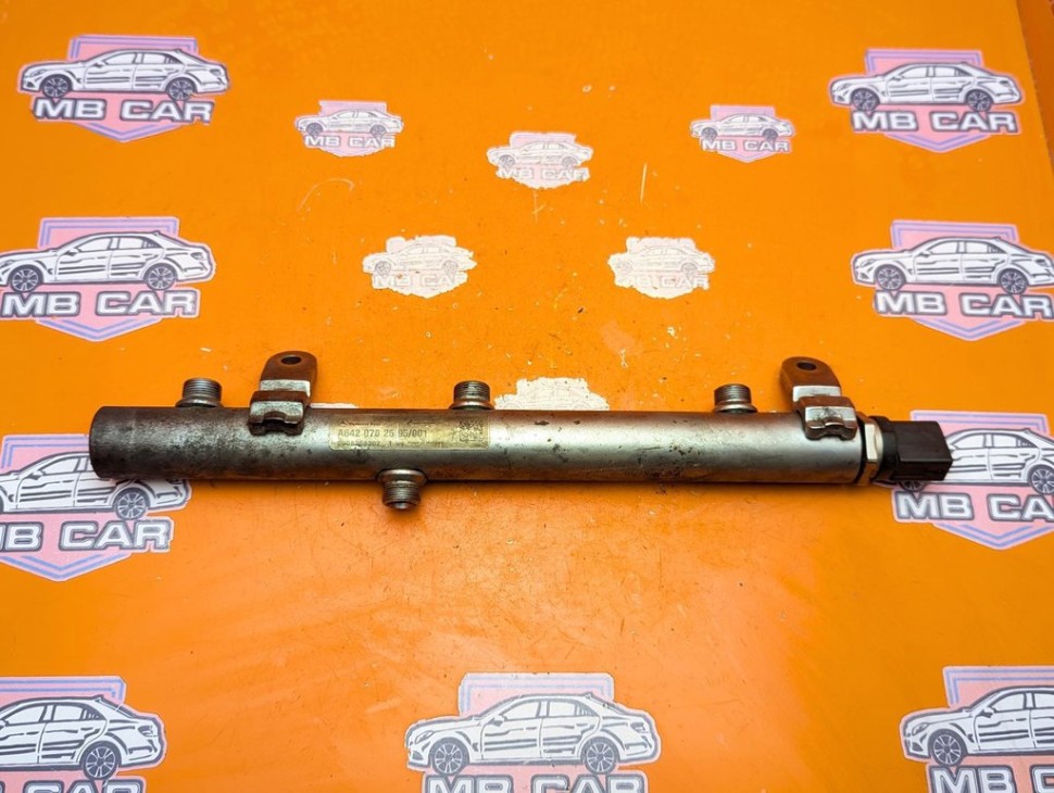 Рампа топливная MERCEDES-BENZ M-класс W164 рестайлинг (2008 - 2011) фото 1 &mdash; Разборка Мерседес