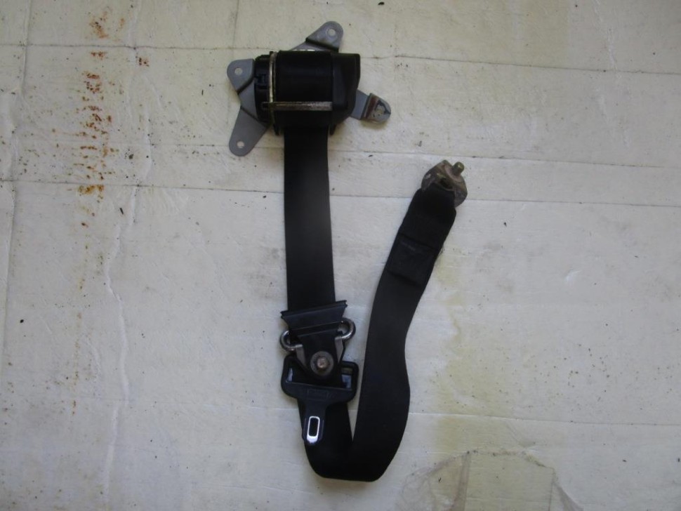 Ремень безопасности задний правый MERCEDES-BENZ E-класс W124/S124/C124/A124 (1984 - 1997) фото 1 — Разборка Мерседес