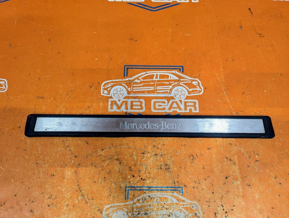 Накладка порога внутренняя MERCEDES-BENZ E-класс W211/S211 (2002 - 2006) фото 1 &mdash; Разборка Мерседес