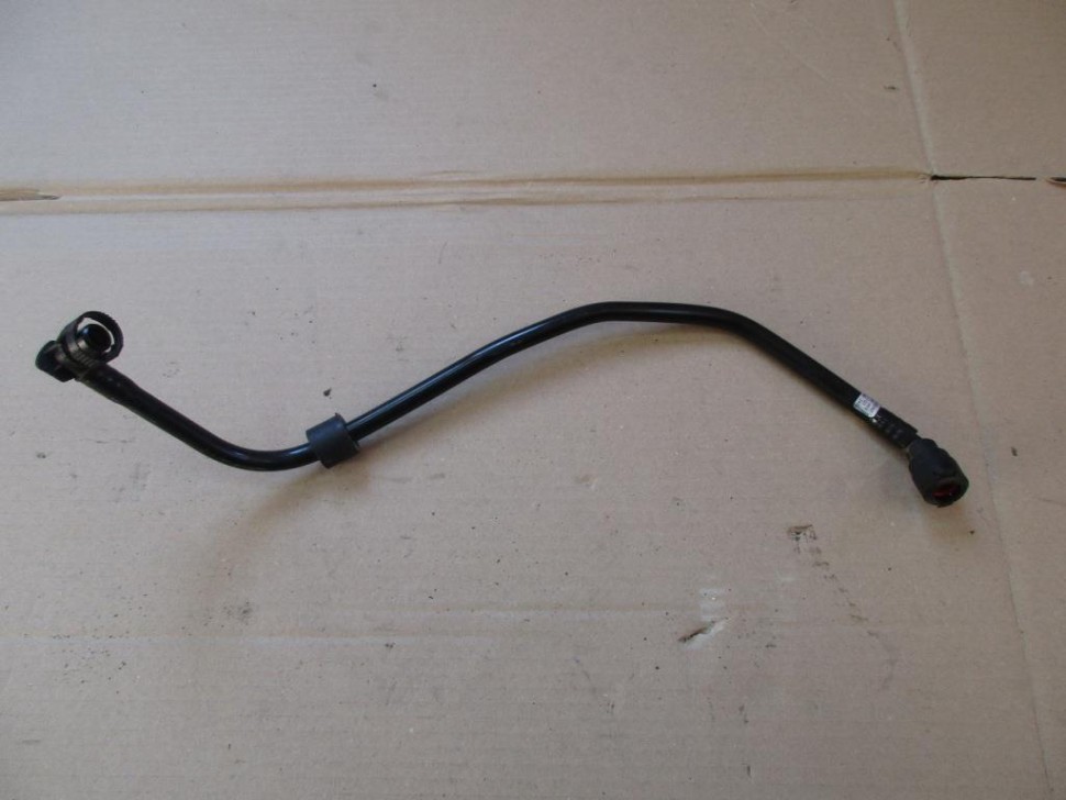 Трубка вакуумная MERCEDES-BENZ C-класс W204/S204 (2006 - 2011) фото 1 — Разборка Мерседес