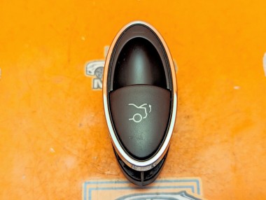 Кнопка открытия багажника MERCEDES-BENZ E-класс AMG W211/S211 (2002 - 2006) — Разборка Мерседес
