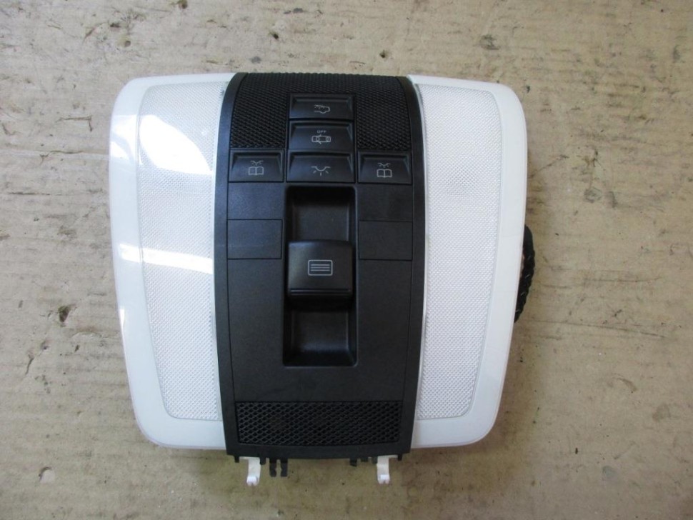 Плафон салона MERCEDES-BENZ C-класс W204/S204 (2006 - 2011) фото 1 — Разборка Мерседес