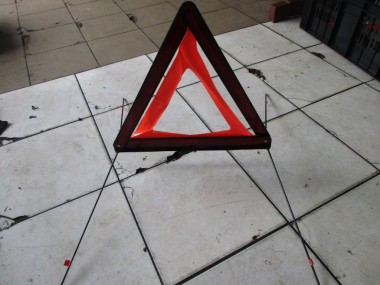 Знак аварийной остановки MERCEDES-BENZ S-класс W222/C217/A217 (2013 - 2017) — Разборка Мерседес