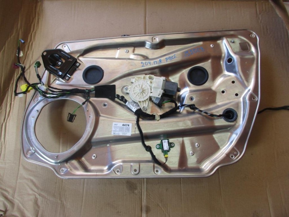 Стеклоподъемник передний правый MERCEDES-BENZ C-класс AMG W204/S204/С204 рестайлинг (2011 - 2015) фото 1 — Разборка Мерседес