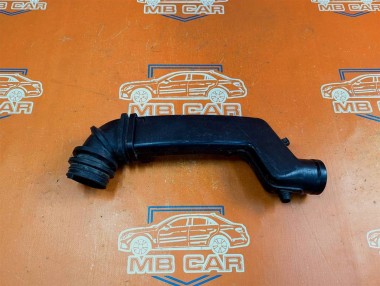Патрубок воздушный MERCEDES-BENZ E-класс W124/S124/C124/A124 (1984 - 1997) — Разборка Мерседес