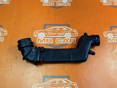 Патрубок воздушный MERCEDES-BENZ E-класс W124/S124/C124/A124 (1984 - 1997) — Разборка Мерседес