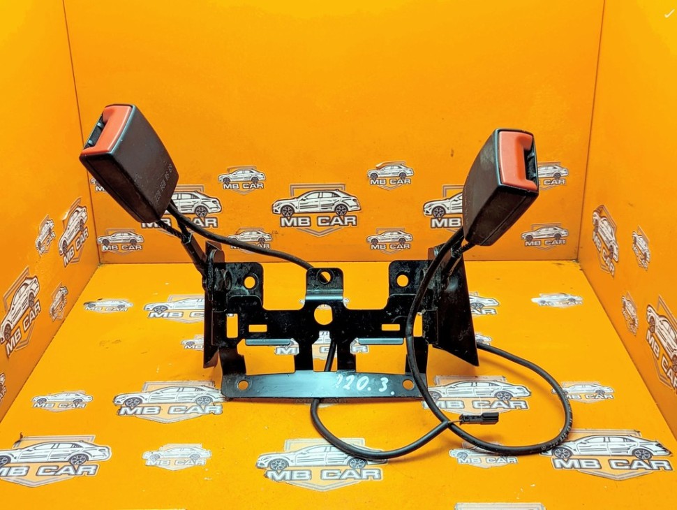 Замок ремня безопасности MERCEDES-BENZ S-класс W220 рестайлинг (2002 - 2005) фото 1 — Разборка Мерседес