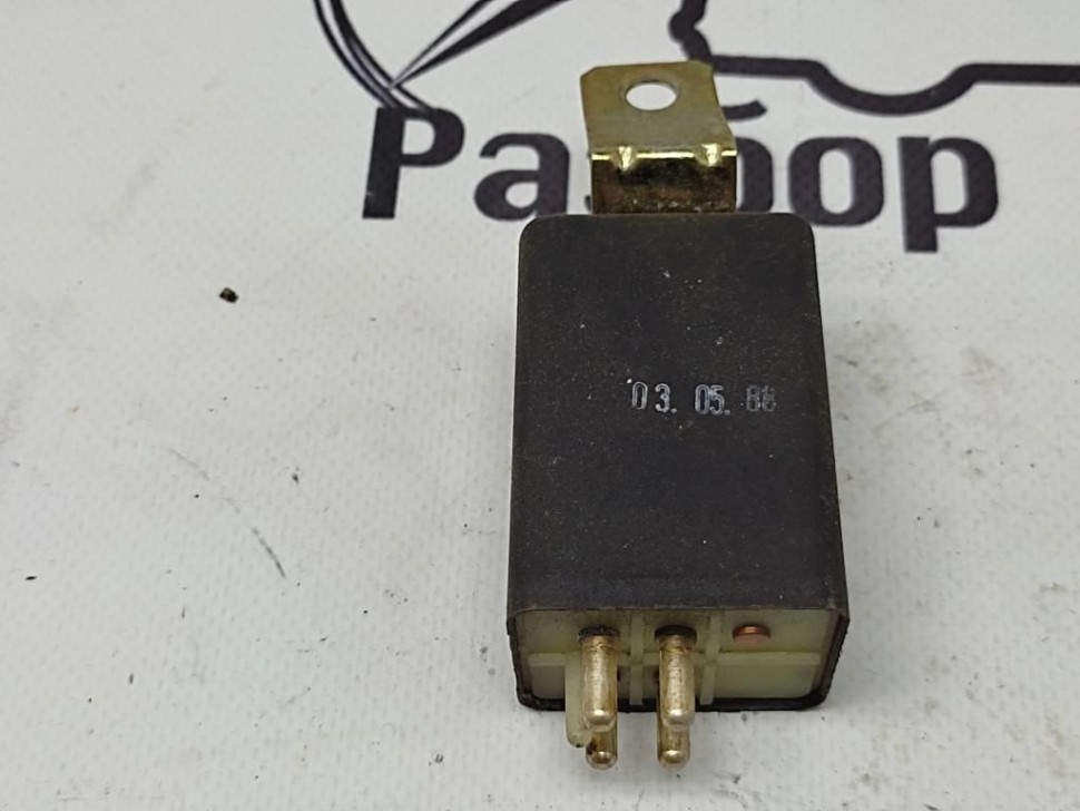 Реле освещения панели приборов MERCEDES-BENZ W124 W124/S124/C124/A124 (1984 - 1993) фото 1 — Разборка Мерседес