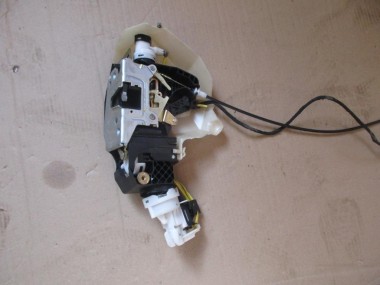 Замок двери задней левой MERCEDES-BENZ S-класс W220 рестайлинг (2002 - 2005) — Разборка Мерседес