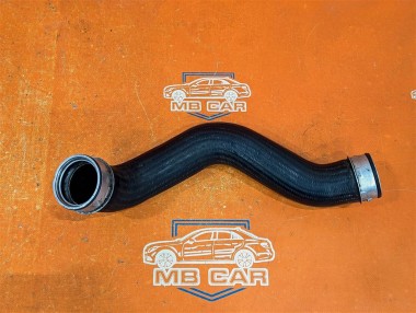 Патрубок интеркулера MERCEDES-BENZ E-класс W211/S211 (2002 - 2006) — Разборка Мерседес