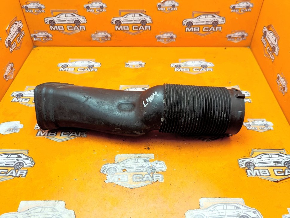 Патрубок воздушный MERCEDES-BENZ R-класс W251 рестайлинг (2007 - 2010) R 350d 3.0 4MATIC 7G-Tronic (224 л.с.) фото 1 &mdash; Разборка Мерседес