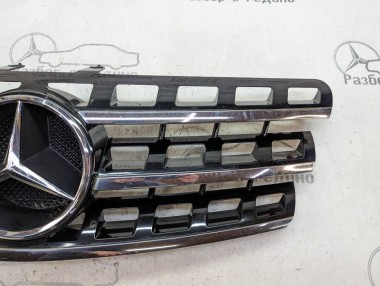 Решетка радиатора MERCEDES-BENZ M-класс W164 рестайлинг (2008 - 2011) — Разборка Мерседес