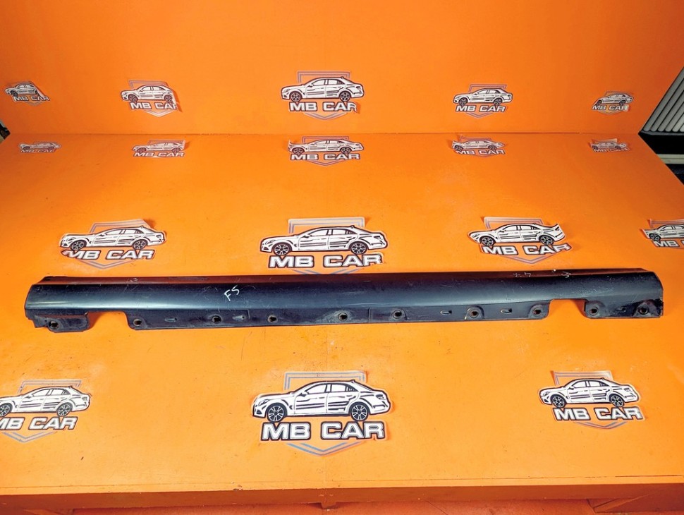 Порог пластиковый правый MERCEDES-BENZ C-класс W203/S203/CL203 рестайлинг (2004 - 2008) фото 1 &mdash; Разборка Мерседес