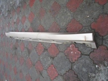 Порог пластиковый левый MERCEDES-BENZ R-класс W251 (2005 - 2007) — Разборка Мерседес