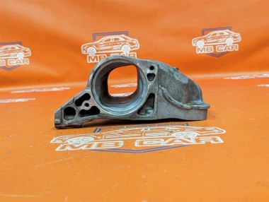 Опора двигателя задняя MERCEDES-BENZ A-класс W176 (2012 - 2015) — Разборка Мерседес