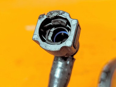 Трубка вакуумная MERCEDES-BENZ C-класс W204/S204/С204 рестайлинг (2011 - 2015) &mdash; Разборка Мерседес