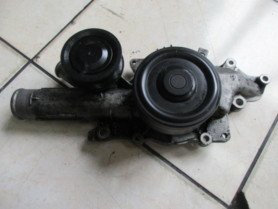 Помпа MERCEDES-BENZ M-класс W163 рестайлинг (2001 - 2005) фото 1 — Разборка Мерседес