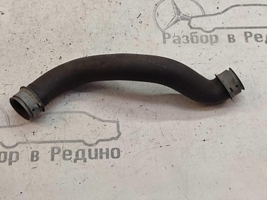 Патрубок радиатора MERCEDES-BENZ C-класс W204/S204 (2006 - 2011) — Разборка Мерседес