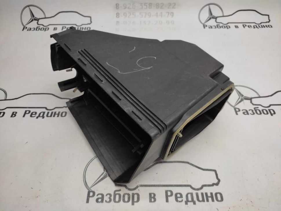 Корпус блока предохранителей MERCEDES-BENZ S-класс W220 рестайлинг (2002 - 2005) фото 1 — Разборка Мерседес