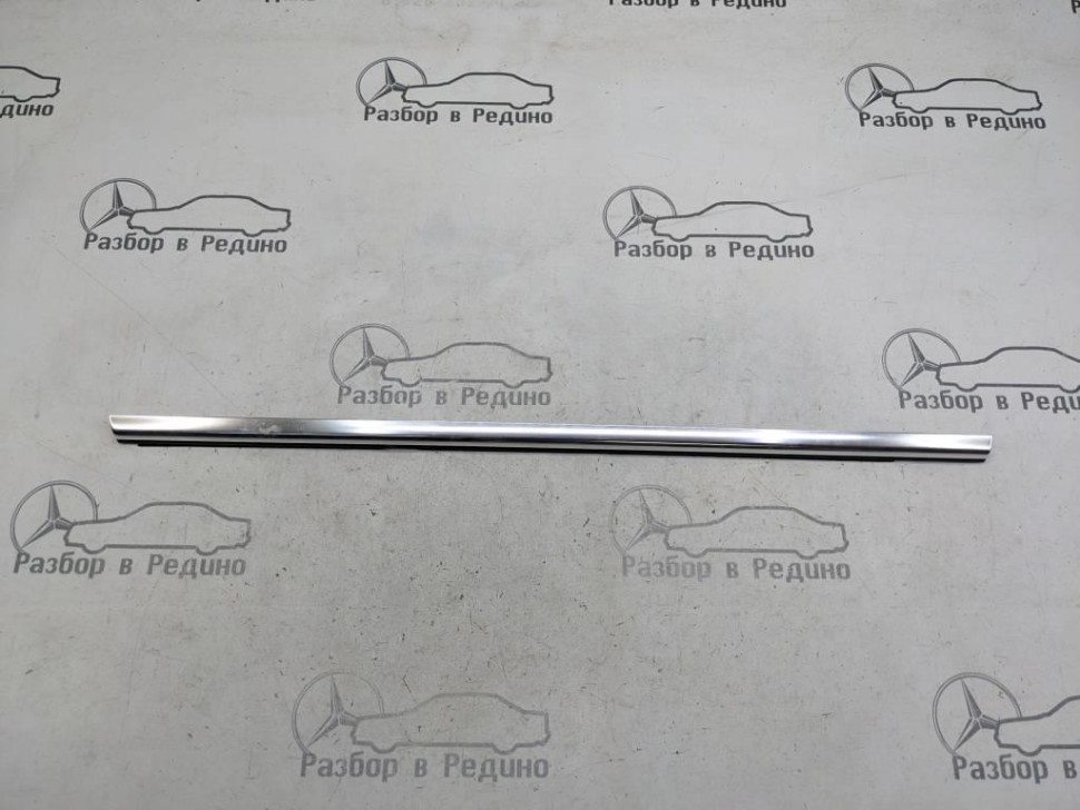 Молдинг стекла двери MERCEDES-BENZ GLC-класс X253 (2015 - 2019) фото 1 — Разборка Мерседес