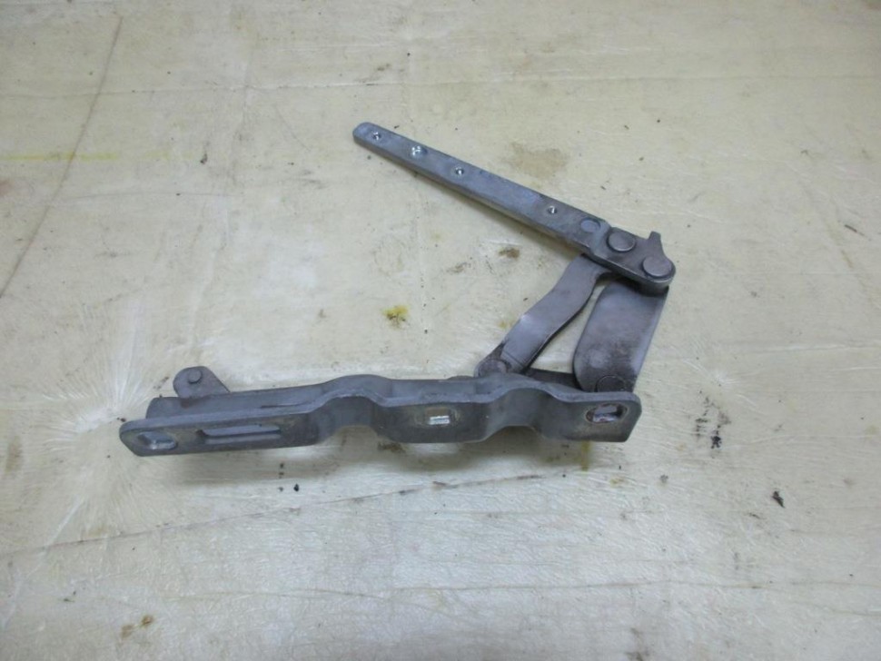 Петля капота MERCEDES-BENZ CLK-класс C209/W209 (2002 - 2005) фото 1 — Разборка Мерседес