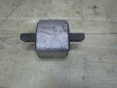 Опора КПП MERCEDES-BENZ CLS-класс C218/X218 рестайлинг (2014 - 2017) — Разборка Мерседес