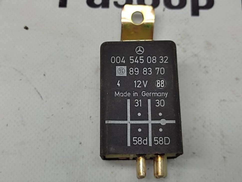 Реле освещения панели приборов MERCEDES-BENZ W124 W124/S124/C124/A124 (1984 - 1993) фото 1 — Разборка Мерседес